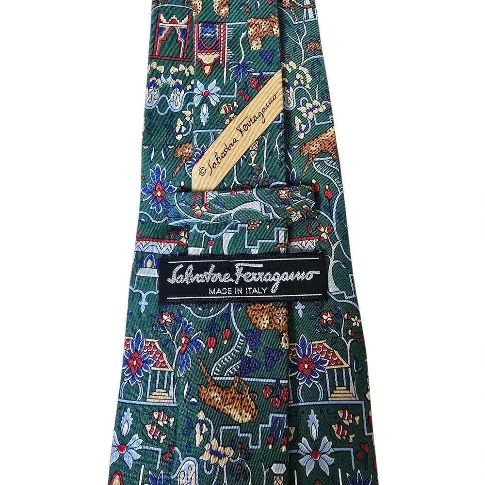 Salvatore Ferragamo‎ Mens Green Silk Jungle Leopard Cheetah Print Tie Italy 3.5